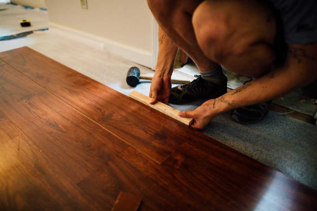 Laminate flooring glue